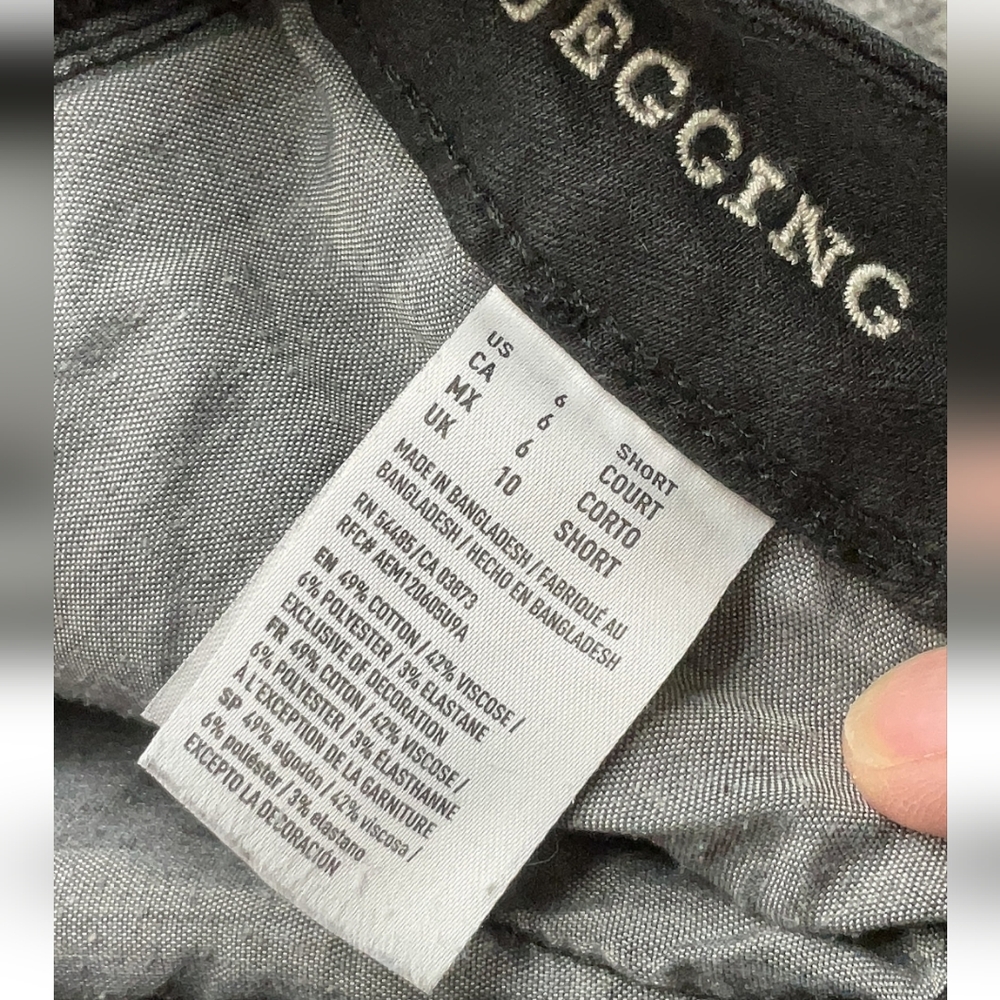 💥Sale💥American Eagle Outfitters Black Distressed Skinny Jeans - Picture 4 of 4